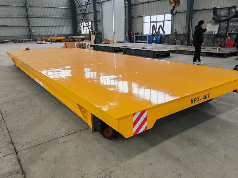 Xe tải chở vật liệu nặng Vận tải đường sắt