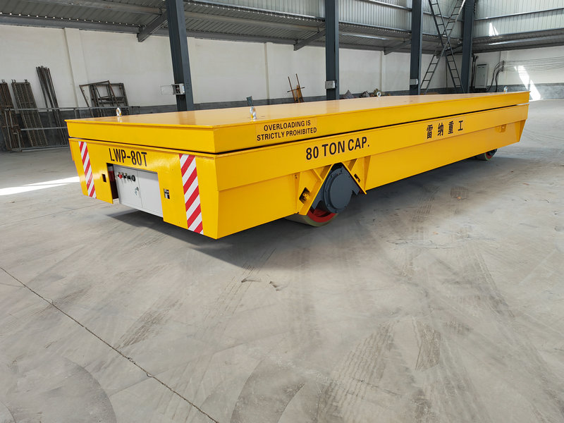 80 tấn Heavy Duty Hydraulic Lifting Trackless Cart