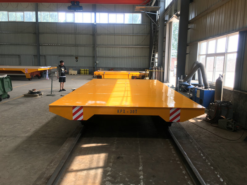 Xe tải vận chuyển công nghiệp 30 tấn