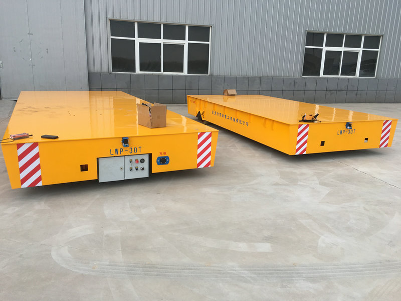 30 tấn xe không đường mòn khai thác