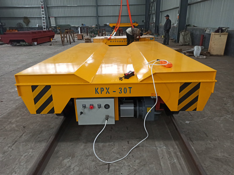 Xe tải vận chuyển đường sắt 30T chạy bằng pin cho xử lý chết và khuôn